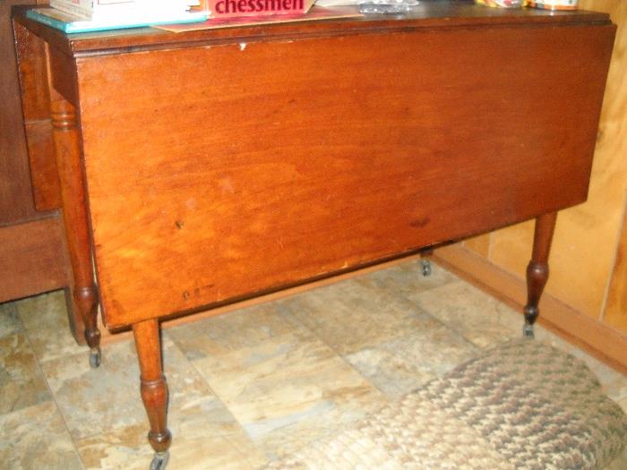 Antique drop leaf table