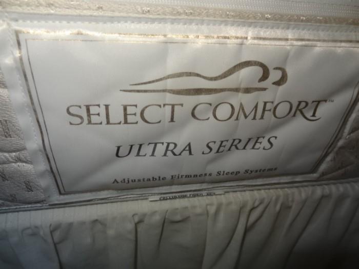 Select Comfort Queen Size Adjustable Sleep System