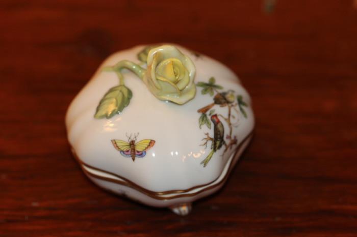 Herend Rothschild Bird trinket box