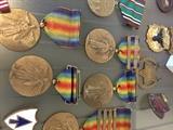 Assorted WWI and WWII military medals of honor