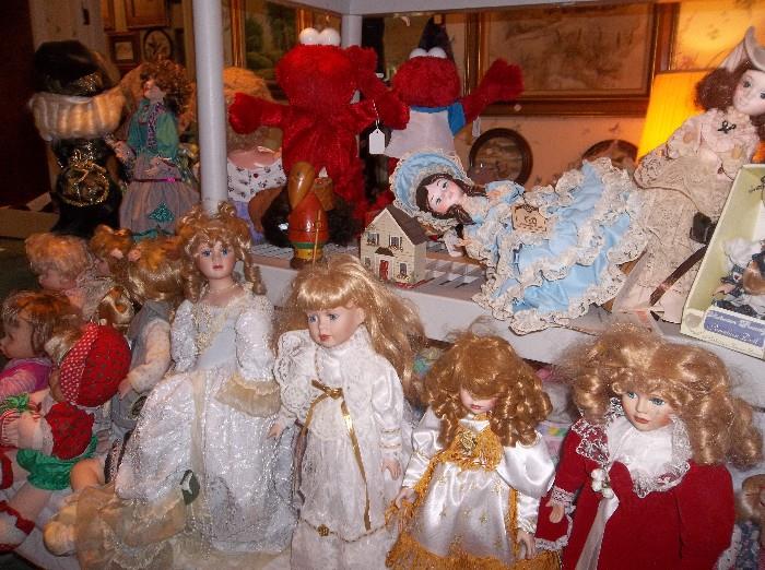 some of the many dolls in this sale