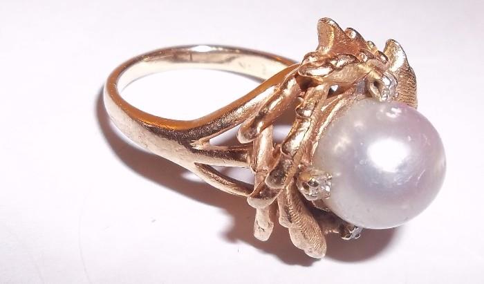 14k gold and pearl ring