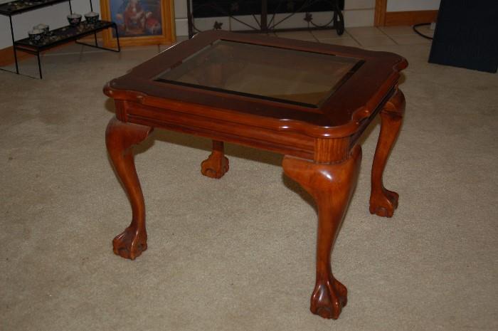 Coffee table with glass insert