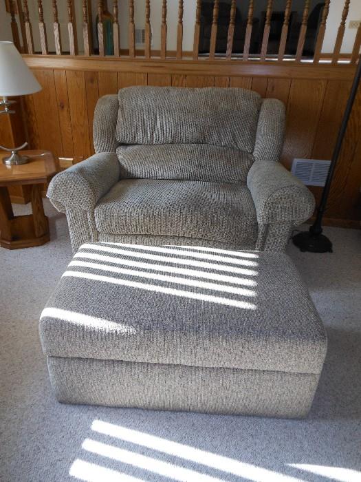 arm chair with ottoman 