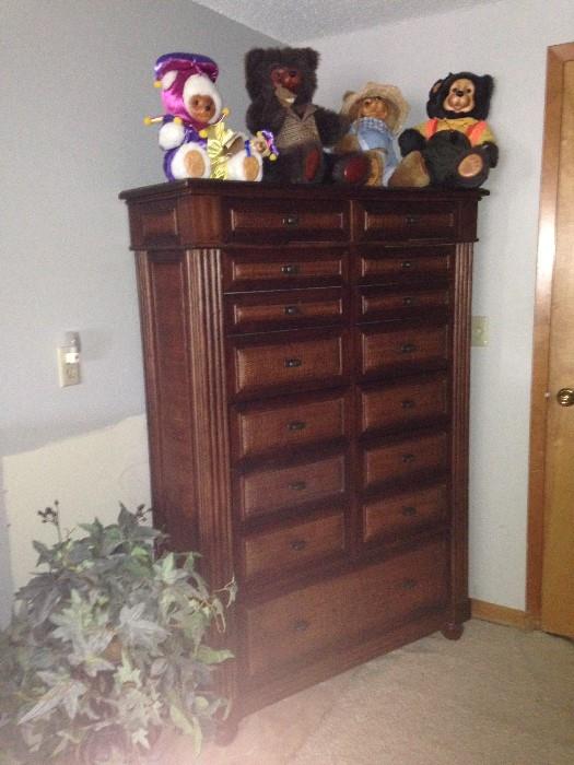 bears, chest of drawers, raikes bears