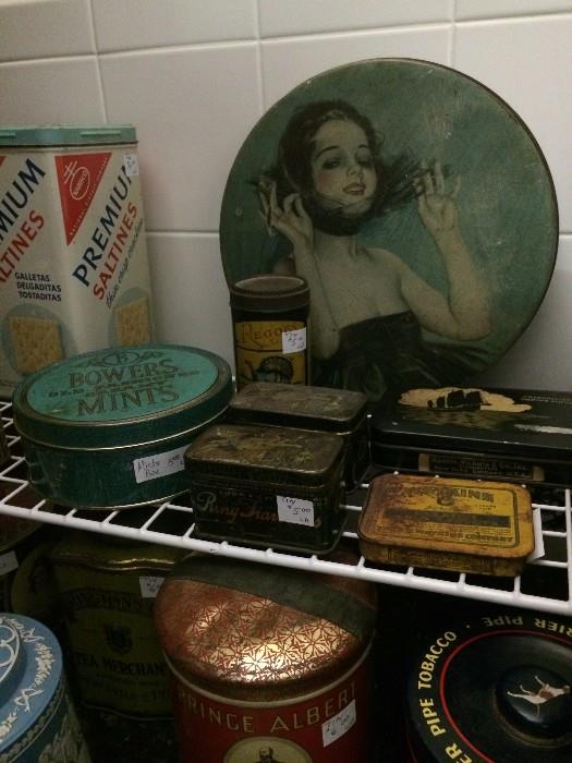       Vintage decorative tins