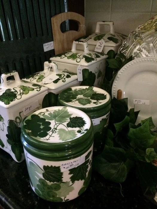    Grape/leaves canisters 