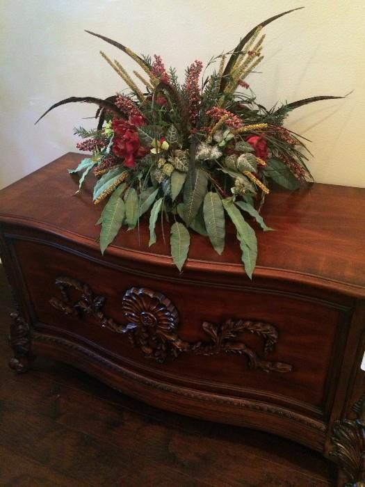        Lovely chest & floral arrangement