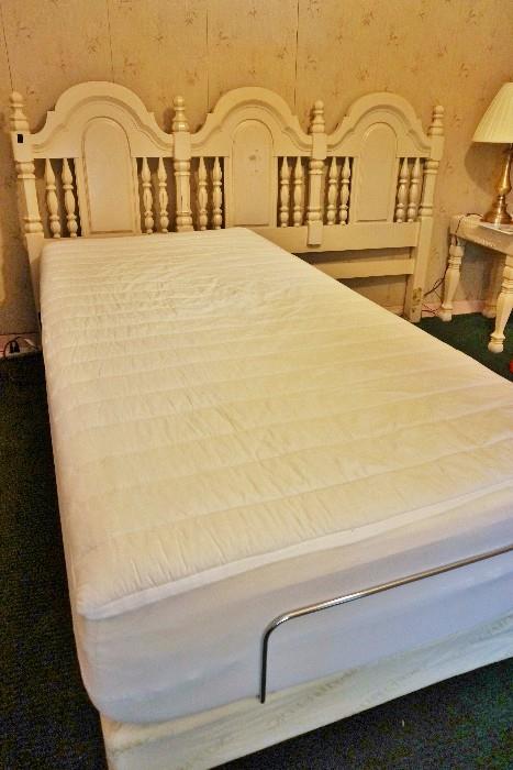 Tempur-Pedic advanced Ergo system bed. Great condition!