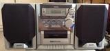 Sanyo Bassxpander compact CD/cassette stereo system 
