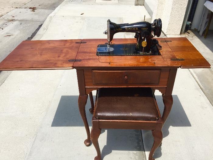 1940's Mahogany Singer sewing machine.