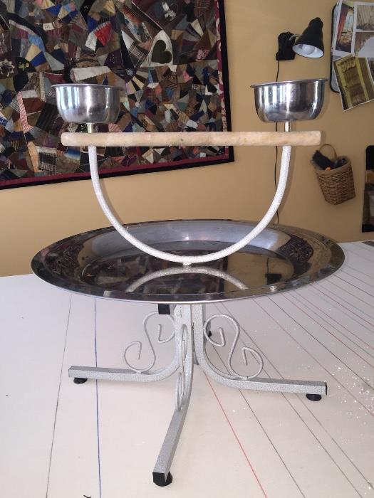 Table parrot stand