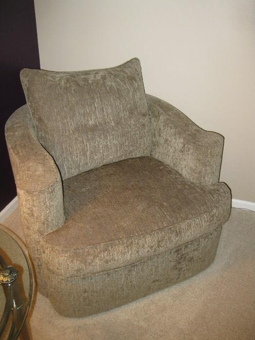 Bernhardt Barrel Chair