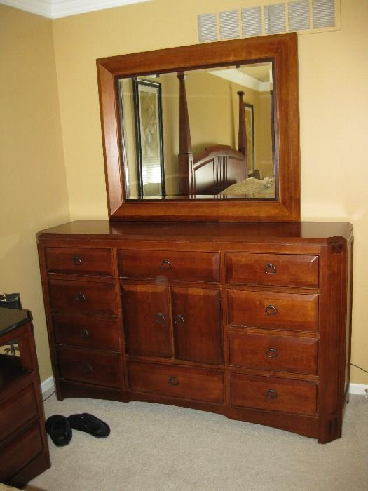 beautiful dresser and mirror with bedroom set from Thomasville