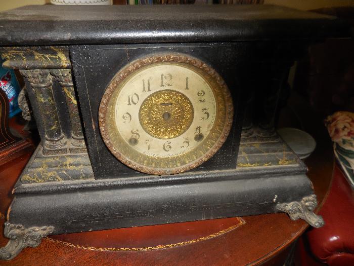 Vintage Mantel Clock by The E.Ingraham Company. Bristol CT