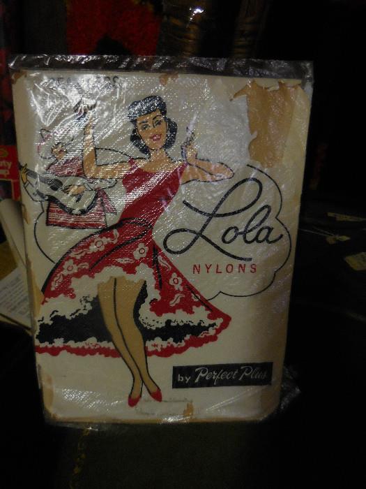 Vintage Nylons front of package...there is no back