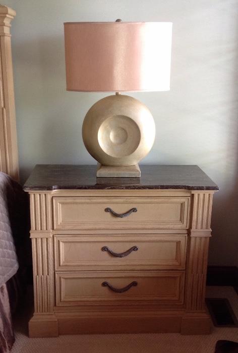 Two matching nightstands. Matching lamps 