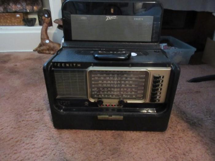Vintage Zenith Oceanic Short wave Radio