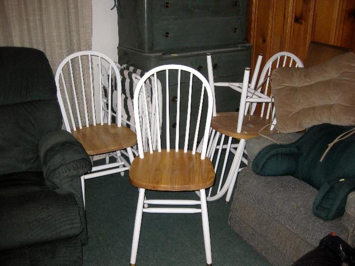 4 white kitchen chairs