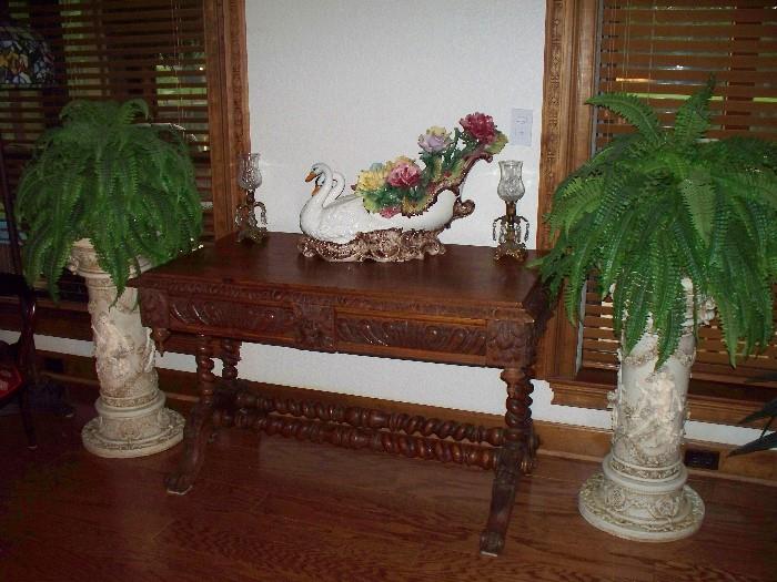 Antique Desk - Capodimonte Swan