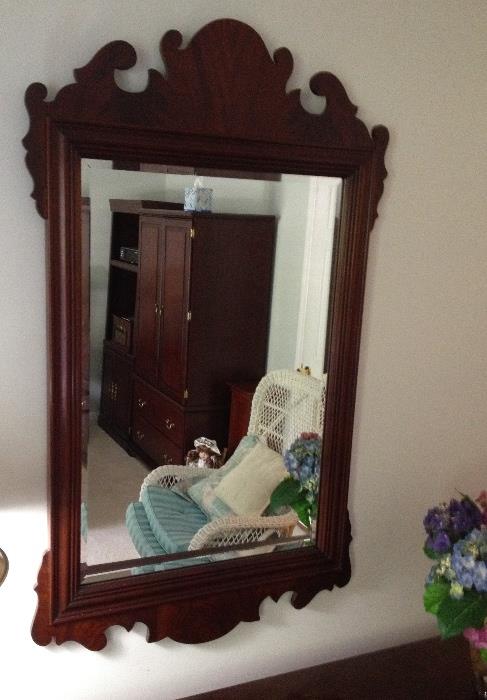 Beveled glass Federal Style Accent mirror