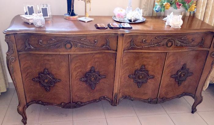 Romweber burl credenza