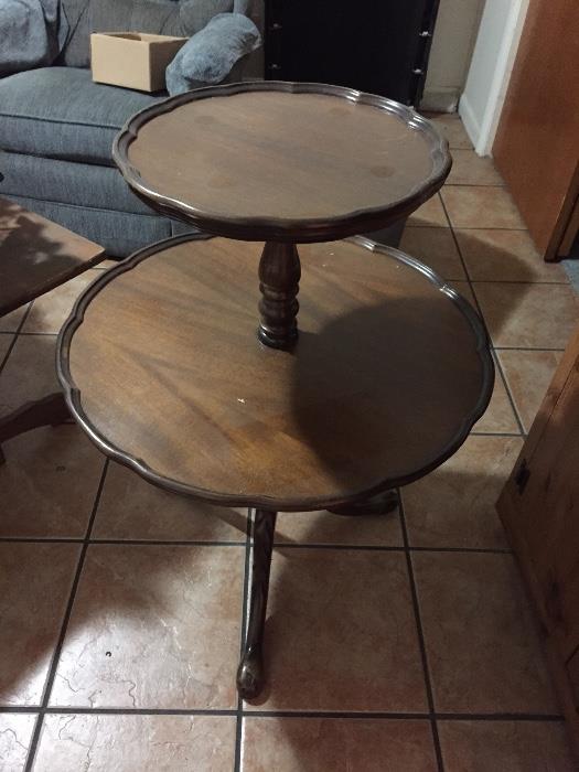 Two tier round table