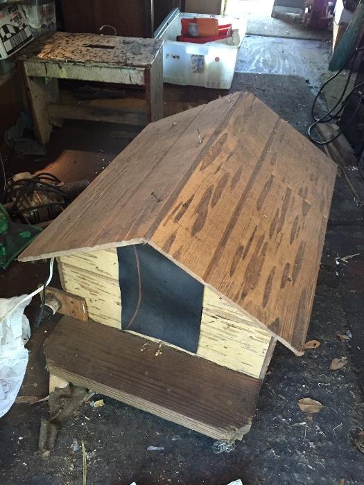 Homemade heated dog house