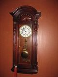 Howard Miller clock, chimes on quarter, half and hour