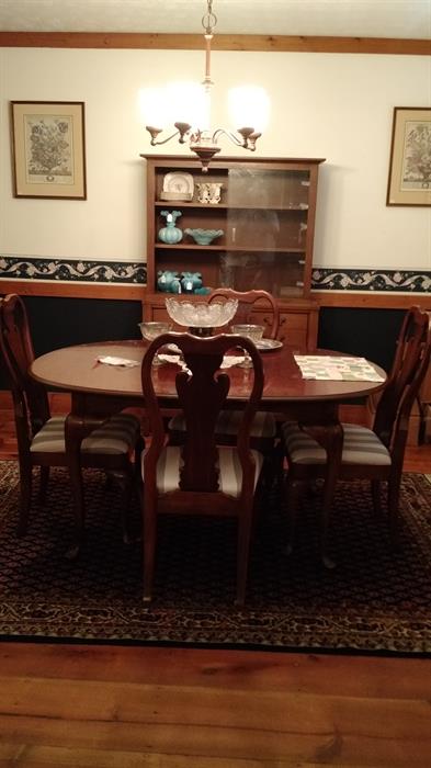 Dining Room Table & Chairs
Mid-Century China Cabinet