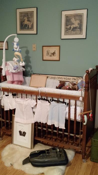 Vintage Jenny Lynn Crib with all the accessories.