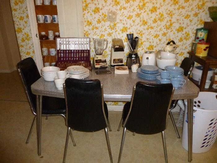 1970's table and chairs