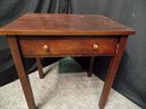 Vintage Wood Side Table                                         www.CTOnlineAuctions.com/SandhillsNC
