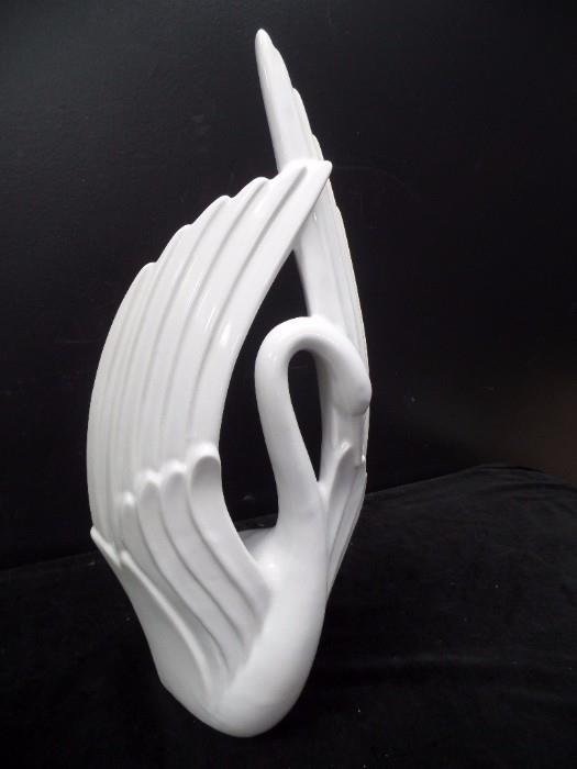 Large Art Deco ‘Haeger’ Swan                              www.CTOnlineAuctions.com/SandhillsNC