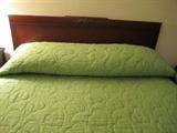 Mahogany bed, chest of drawers and 1 nightstand