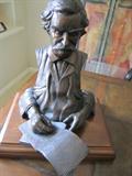 ORIGINAL MARK TWAIN SCULPTURE BY DON WIEGAND IN ST. LOUIS