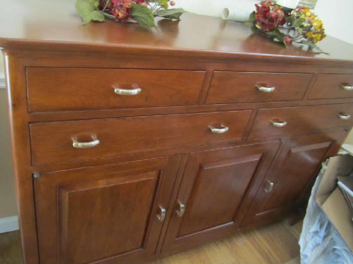 KINCAID BUFFET
