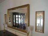 MIRROR AND DECOR