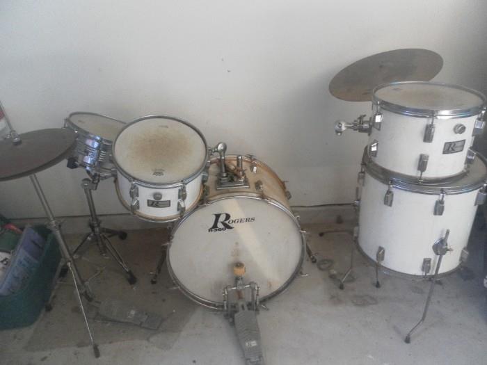 Rogers R-360 drum set with 2 foot pedals