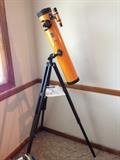 Altazimuth Mount Reflector Telescope Model 724---barely used, with manual.