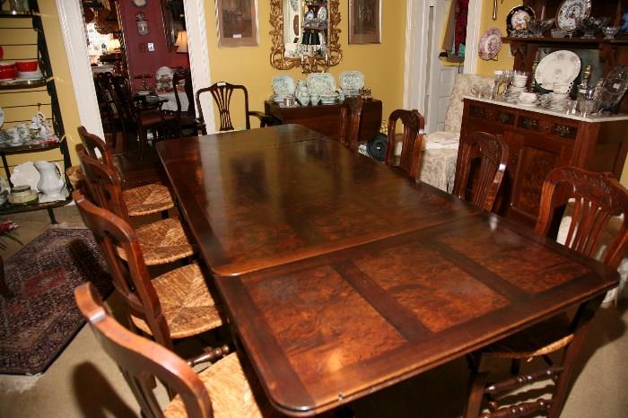 A GRAND table with 10 chairs!
