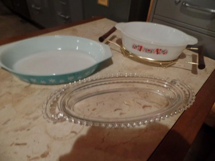 tons of vintage kitchen items