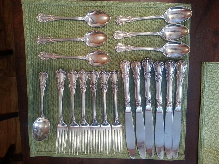 Towle Sterling silverware - Old Master Pattern - 19 pieces