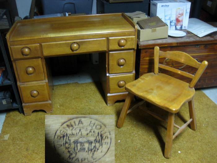 VIRGINIA HOUSE DESK AND CHAIR