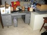 METAL DESK