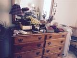 DRESSER