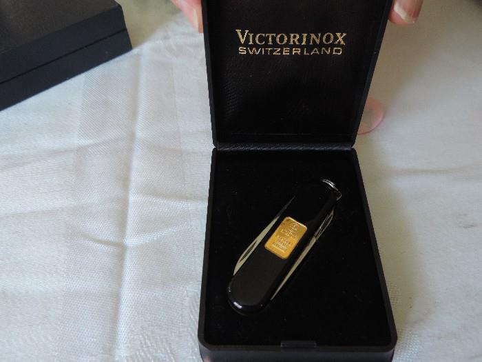 Executive Victorinix Switzerland Swiss Army Watch with Gold Inlay in Gift Box (New)
