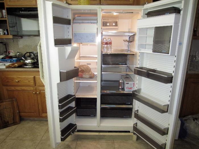 Amana refrigerator