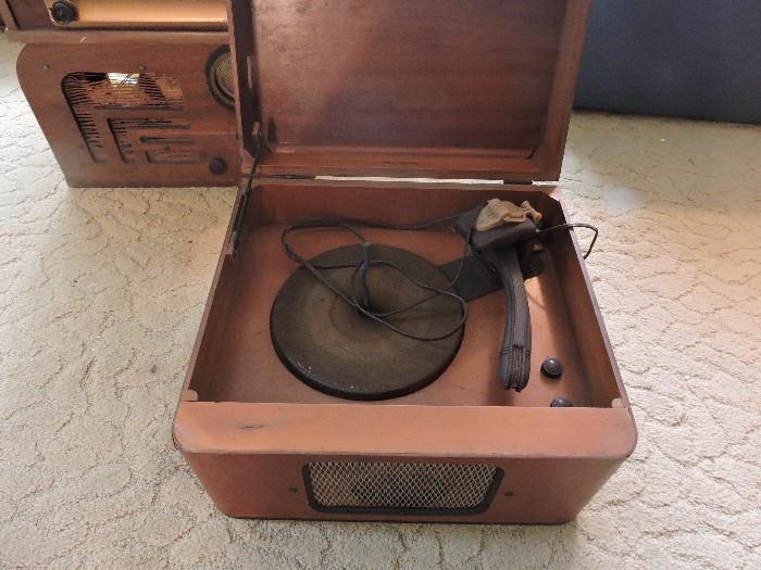 Mantola Phonograph