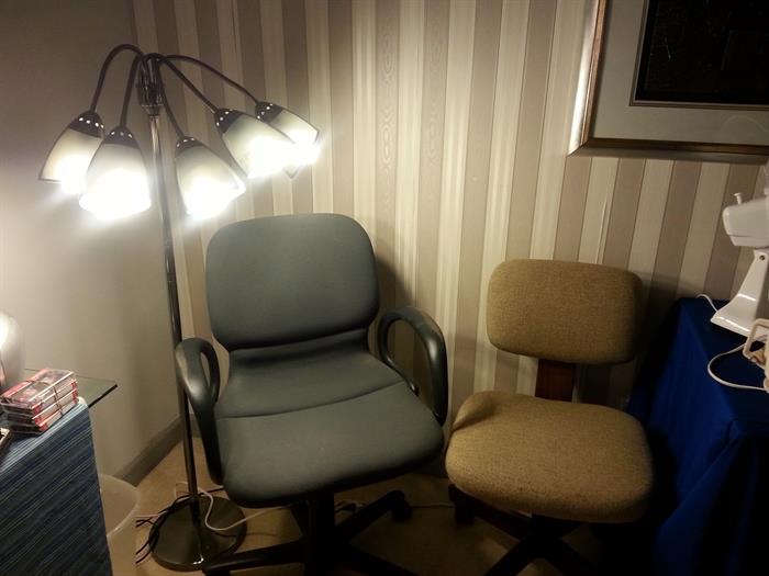 Floor lamp and desk chairs